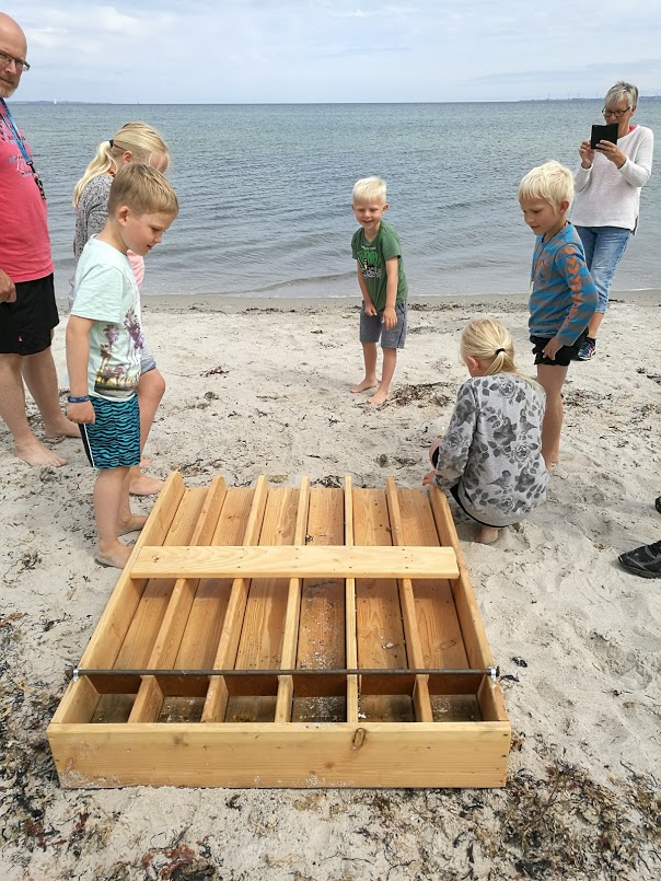 Havets husvogn står i Hou - alle børn er velkomne